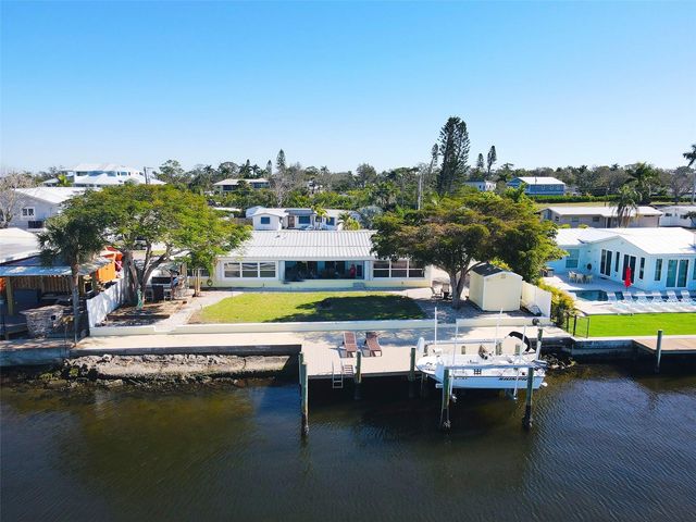 218 22ND STREET NE, Bradenton, FL 34208