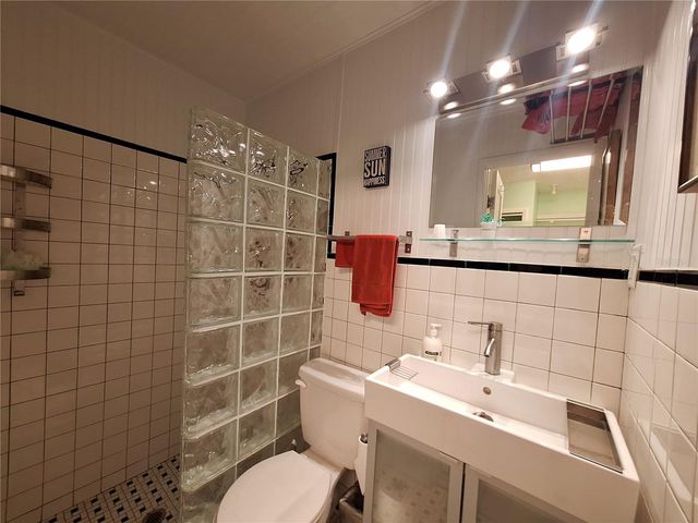 218 22ND STREET NE, Bradenton, FL 34208