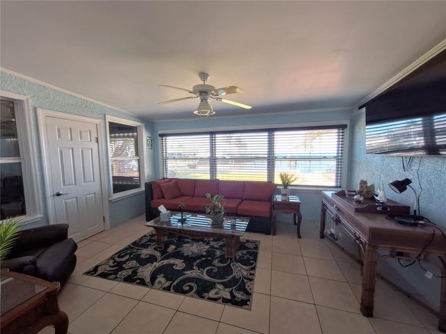 218 22ND STREET NE, Bradenton, FL 34208