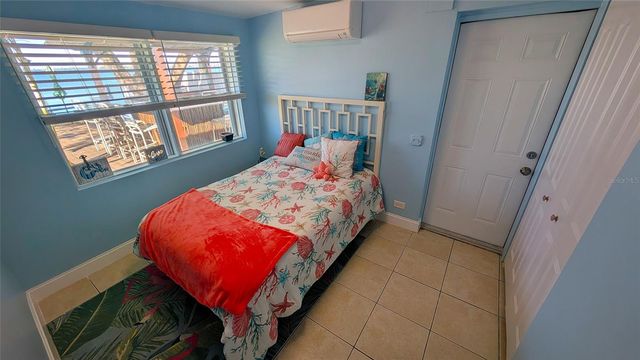 218 22ND STREET NE, Bradenton, FL 34208