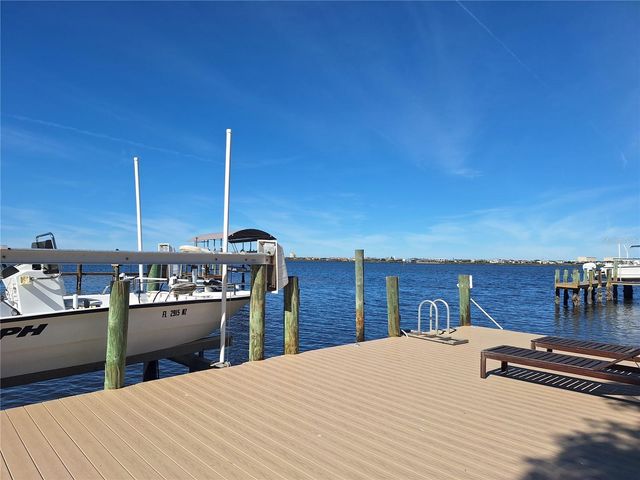 218 22ND STREET NE, Bradenton, FL 34208