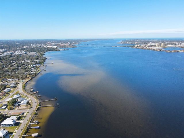 218 22ND STREET NE, Bradenton, FL 34208