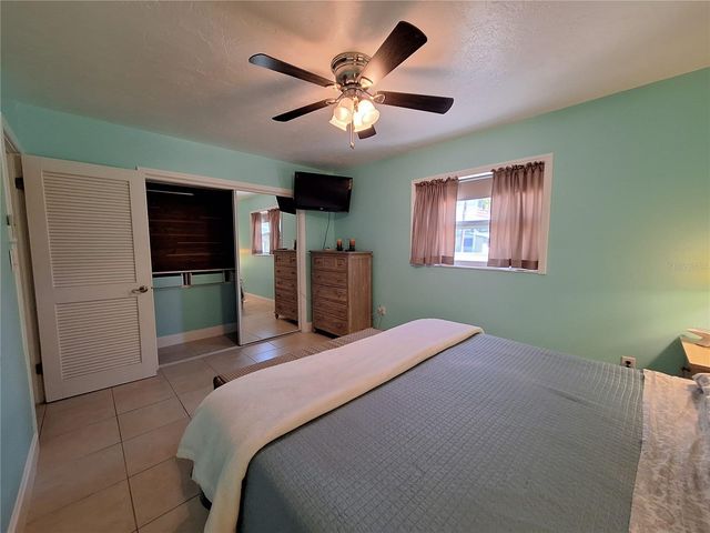 218 22ND STREET NE, Bradenton, FL 34208