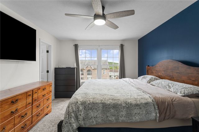 1141 Arrowhead Dr, South Strabane, PA 15301