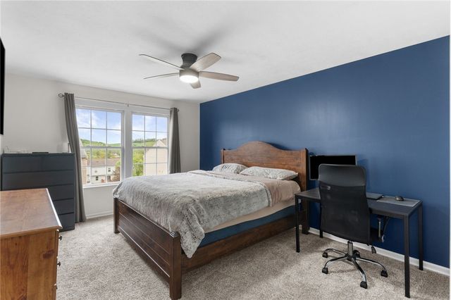 1141 Arrowhead Dr, South Strabane, PA 15301
