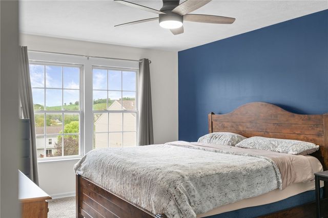 1141 Arrowhead Dr, South Strabane, PA 15301