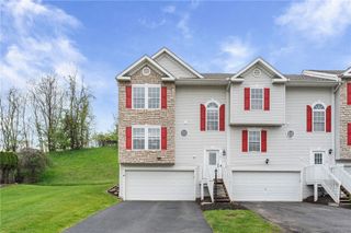 1141 Arrowhead Dr, South Strabane, PA 15301