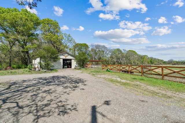 3633 Fm 3133, Van Alstyne, TX 75495