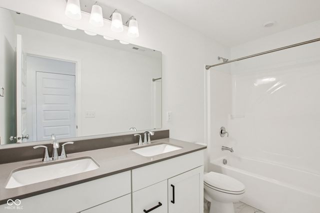 325 Middleton Circle, Westfield, IN 46074