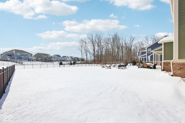 325 Middleton Circle, Westfield, IN 46074