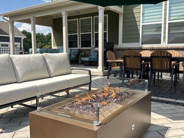 325 Middleton Circle, Westfield, IN 46074