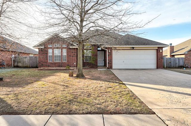 720 E Elder Lane, Mustang, OK 73064