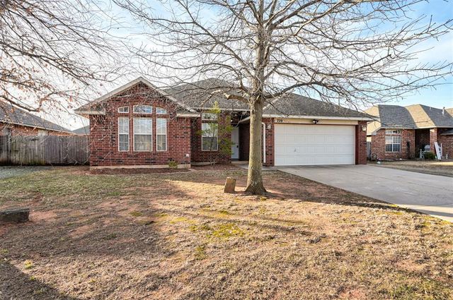 720 E Elder Lane, Mustang, OK 73064