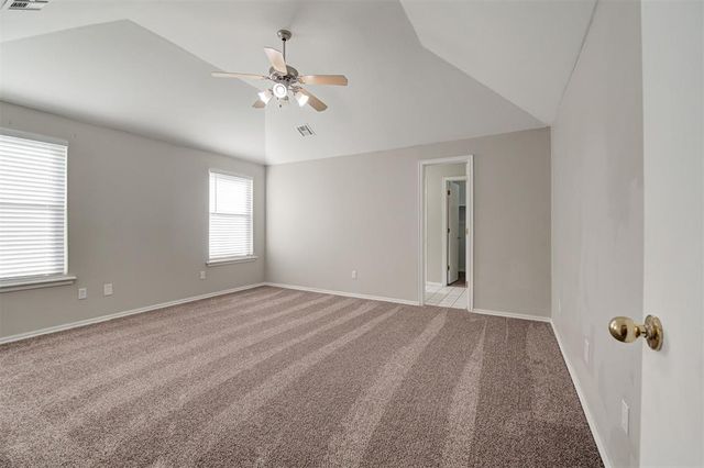 720 E Elder Lane, Mustang, OK 73064