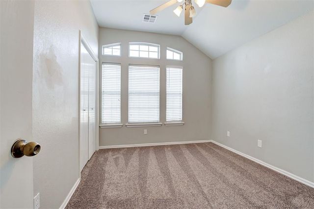 720 E Elder Lane, Mustang, OK 73064