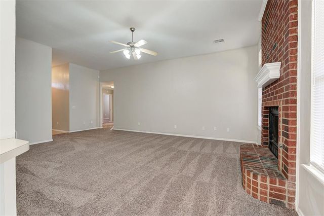 720 E Elder Lane, Mustang, OK 73064