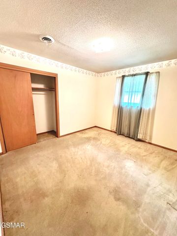 827 Murphy Dr Road, Sevierville, TN 37862