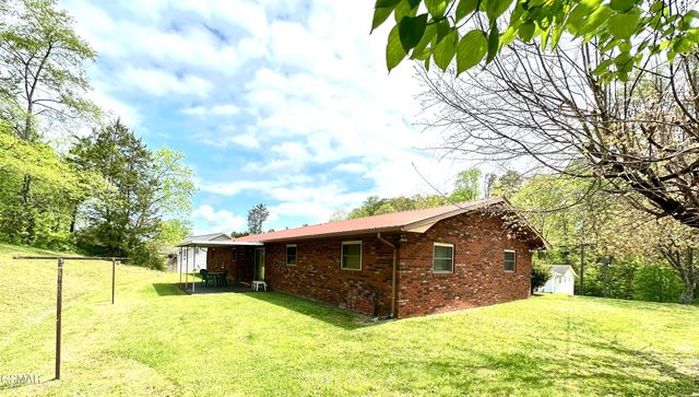 827 Murphy Dr Road, Sevierville, TN 37862