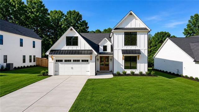 502 Level Creek Road, Sugar Hill, GA 30518
