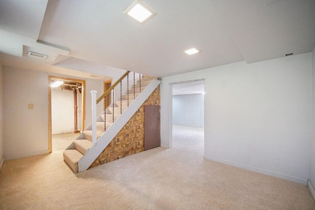 7230 Mclaughlin Avenue, Hammond, IN 46324