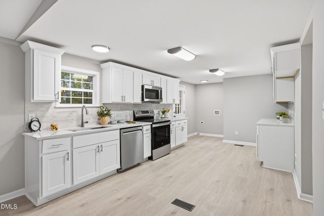 1008 Amanda Lane, Angier, NC 27501