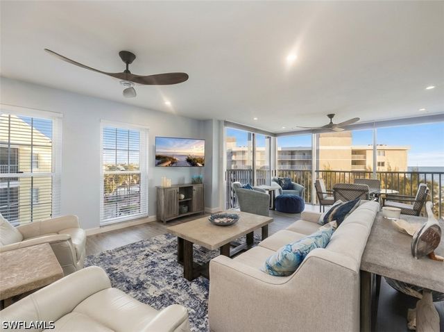 3483 Gulf Shore BLVD N 604, Naples, FL 34103
