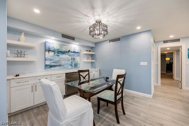 3483 Gulf Shore BLVD N 604, Naples, FL 34103