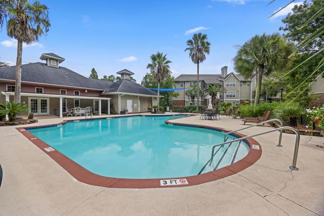 188 Midland Parkway 202, Summerville, SC 29485