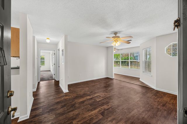 188 Midland Parkway 202, Summerville, SC 29485