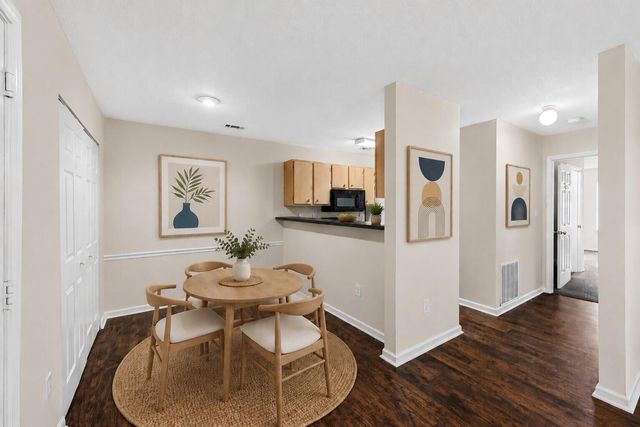 188 Midland Parkway 202, Summerville, SC 29485