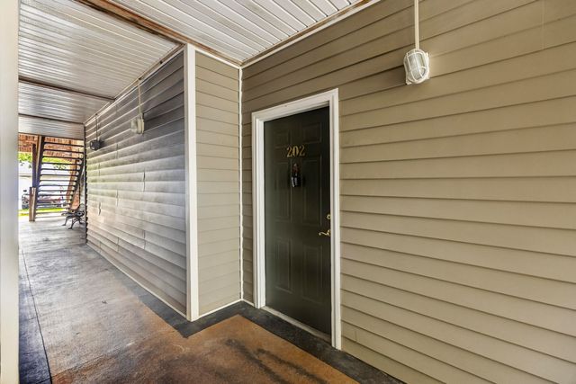 188 Midland Parkway 202, Summerville, SC 29485