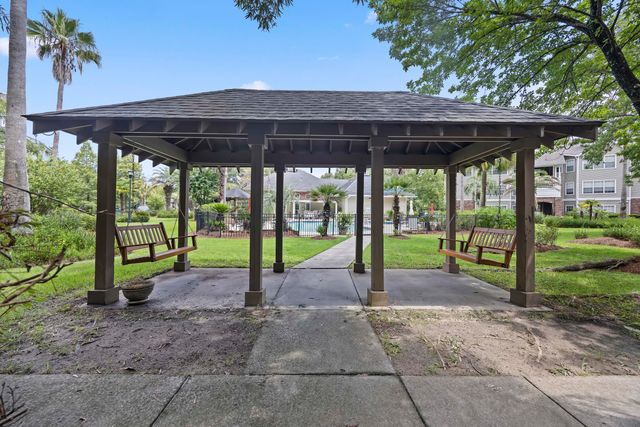 188 Midland Parkway 202, Summerville, SC 29485