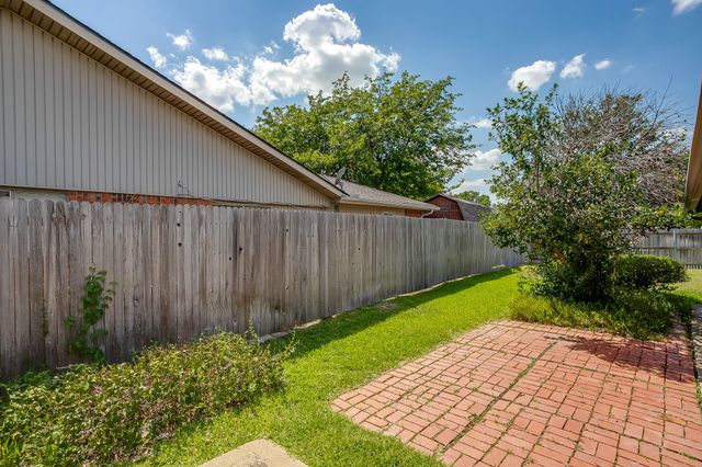 1846 Lewis Trail, Grand Prairie, TX 75052