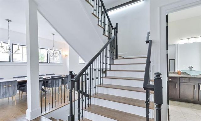 1227 Atlantic Drive NW, Atlanta, GA 30318
