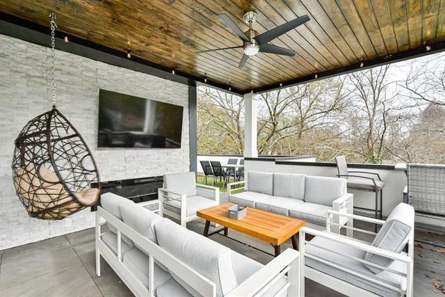 1227 Atlantic Drive NW, Atlanta, GA 30318
