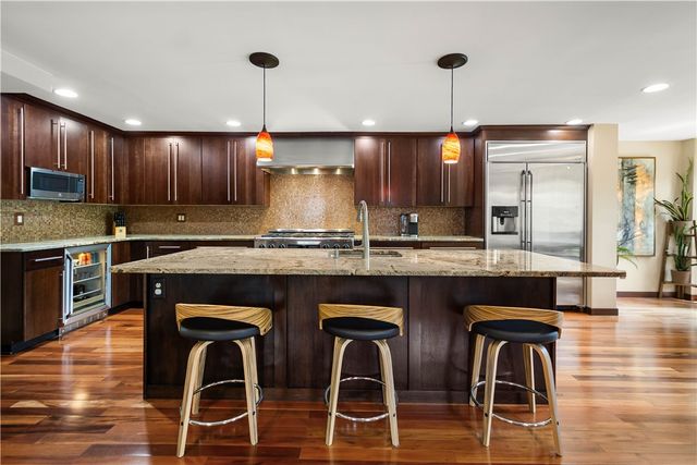1122 Hillsview Ter, Green Tree, PA 15220