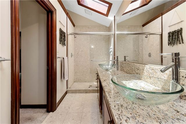 1122 Hillsview Ter, Green Tree, PA 15220