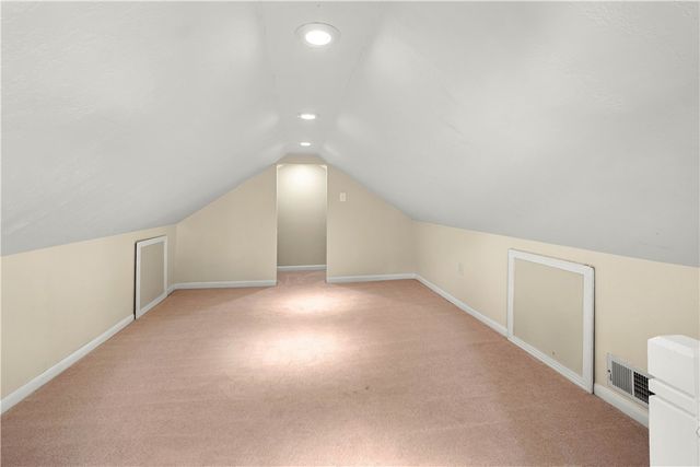 1122 Hillsview Ter, Green Tree, PA 15220