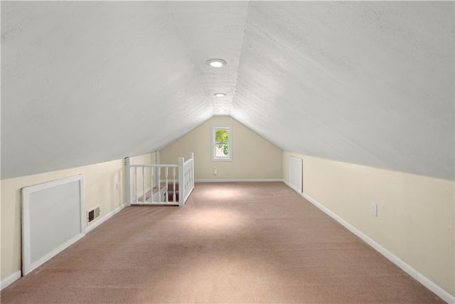 1122 Hillsview Ter, Green Tree, PA 15220