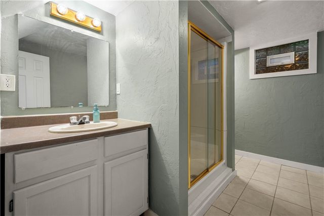 1122 Hillsview Ter, Green Tree, PA 15220