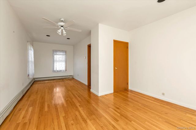1118 W Broadway, Hewlett, NY 11557