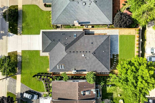 1013 N Delphia Avenue, Park Ridge, IL 60068