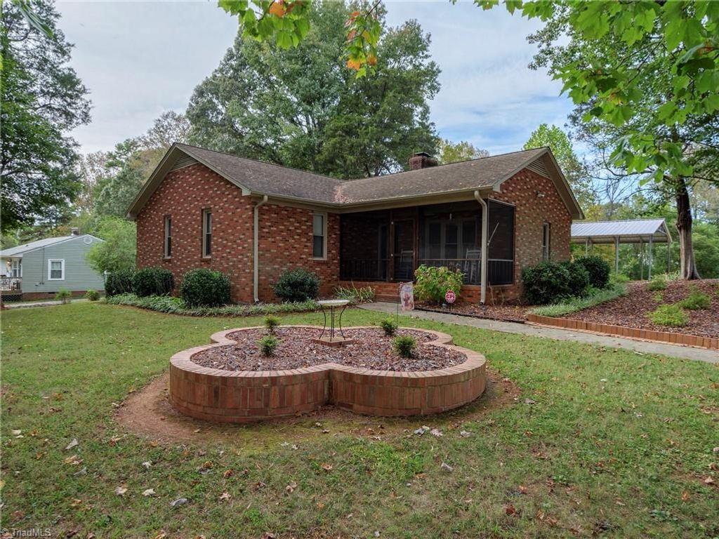 135 Coble Circle, Lexington, NC 27295