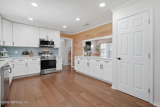 5684 MAVERICK Road, Middleburg, FL 32068