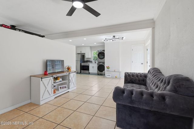 5684 MAVERICK Road, Middleburg, FL 32068