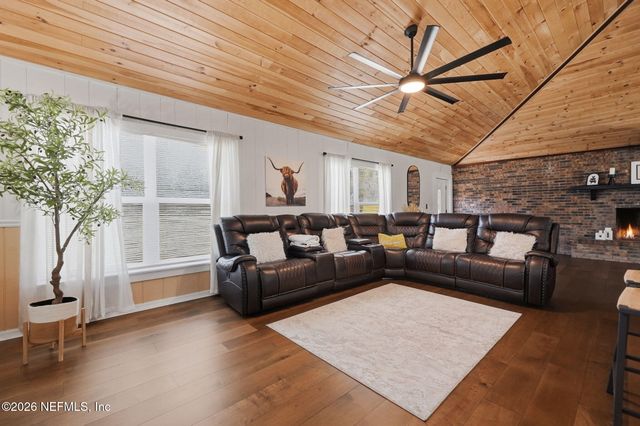 5684 MAVERICK Road, Middleburg, FL 32068