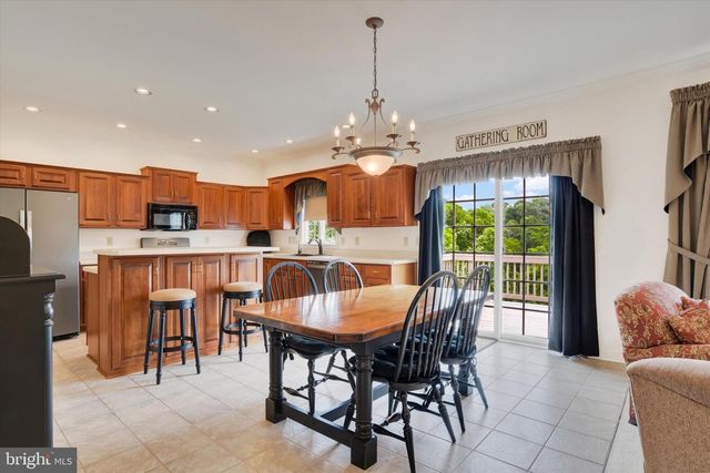 1007 JENKINS GRV, Enola, PA 17025