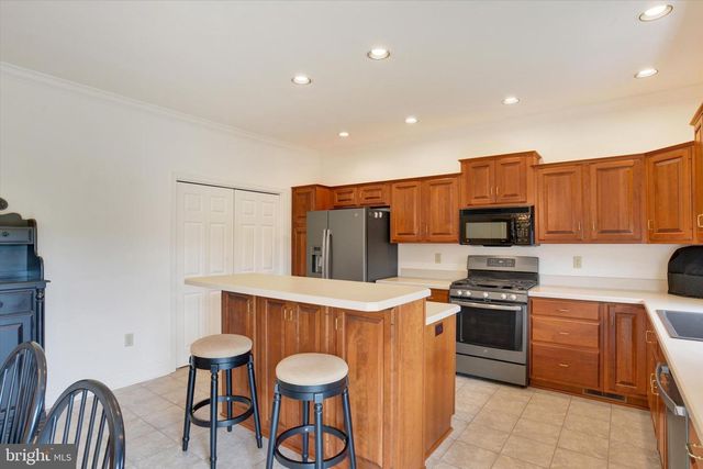 1007 JENKINS GRV, Enola, PA 17025