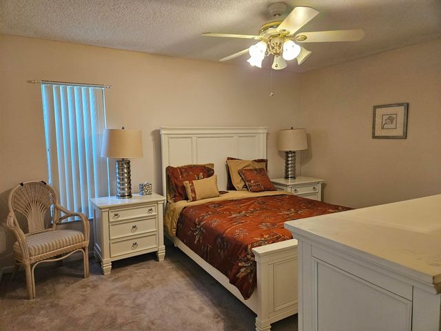 18999 Stewart Circle 8, Boca Raton, FL 33496