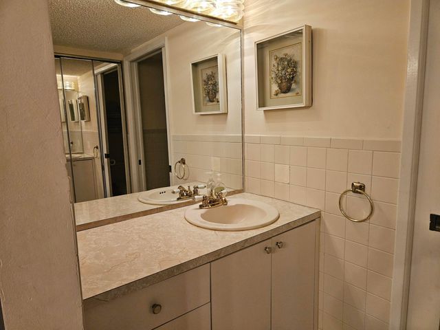 18999 Stewart Circle 8, Boca Raton, FL 33496